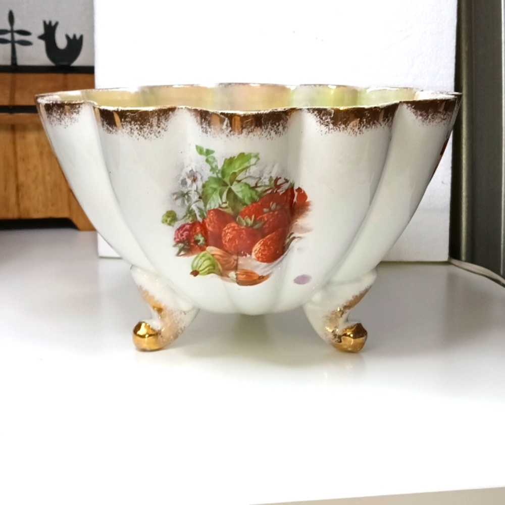 Antique Stinthal China Footed Center Piece From 1902 To 1959 Hand Painted